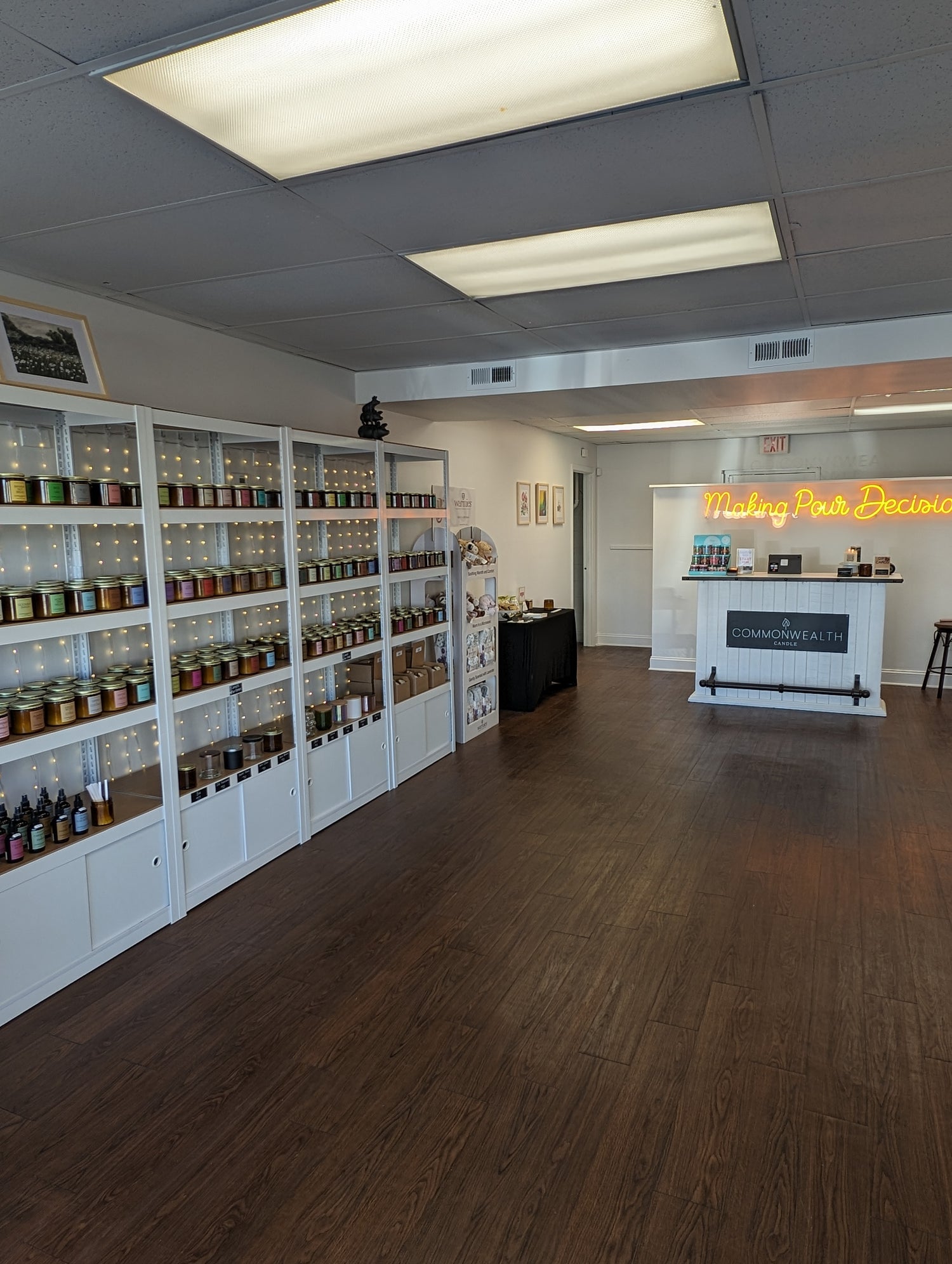 Commonwealth Candle Shop + Candle Bar